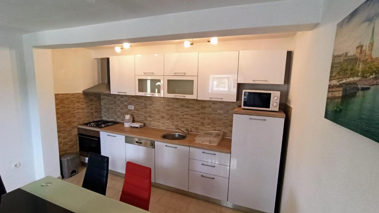 Holiday Apartments Maslina Paho Babino Polje Exterior photo